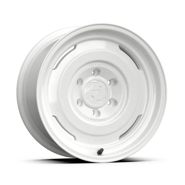Fifteen52 Analog HD Analog HD product medium 17  X8.5   6-139.70 0   WTGLXX
