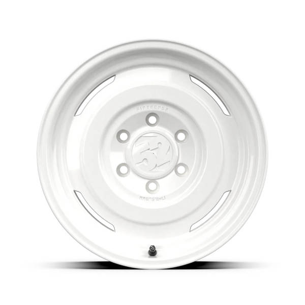 Fifteen52 Analog HD Analog HD product medium 17  X8.5   6-139.70 0   WTGLXX