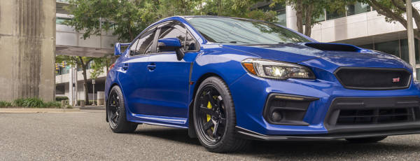 Sports car with Michelin Pilot Sport tires